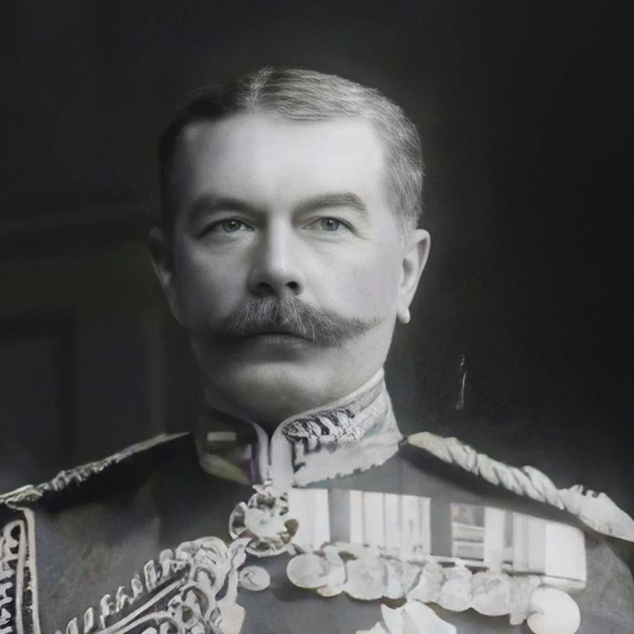 Greg Viljoen as lord Kitchener